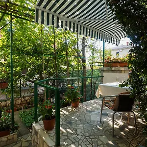 Apartman Cozy With Private Terrace Barac, Crikvenica